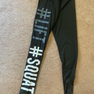 Amazon Squat Black Leggings